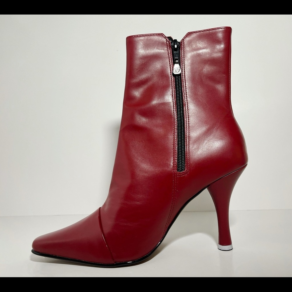 Kolosh Brazilian leather size 8 red ankle heeled boots